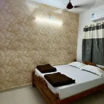 Rudhra Home Stay