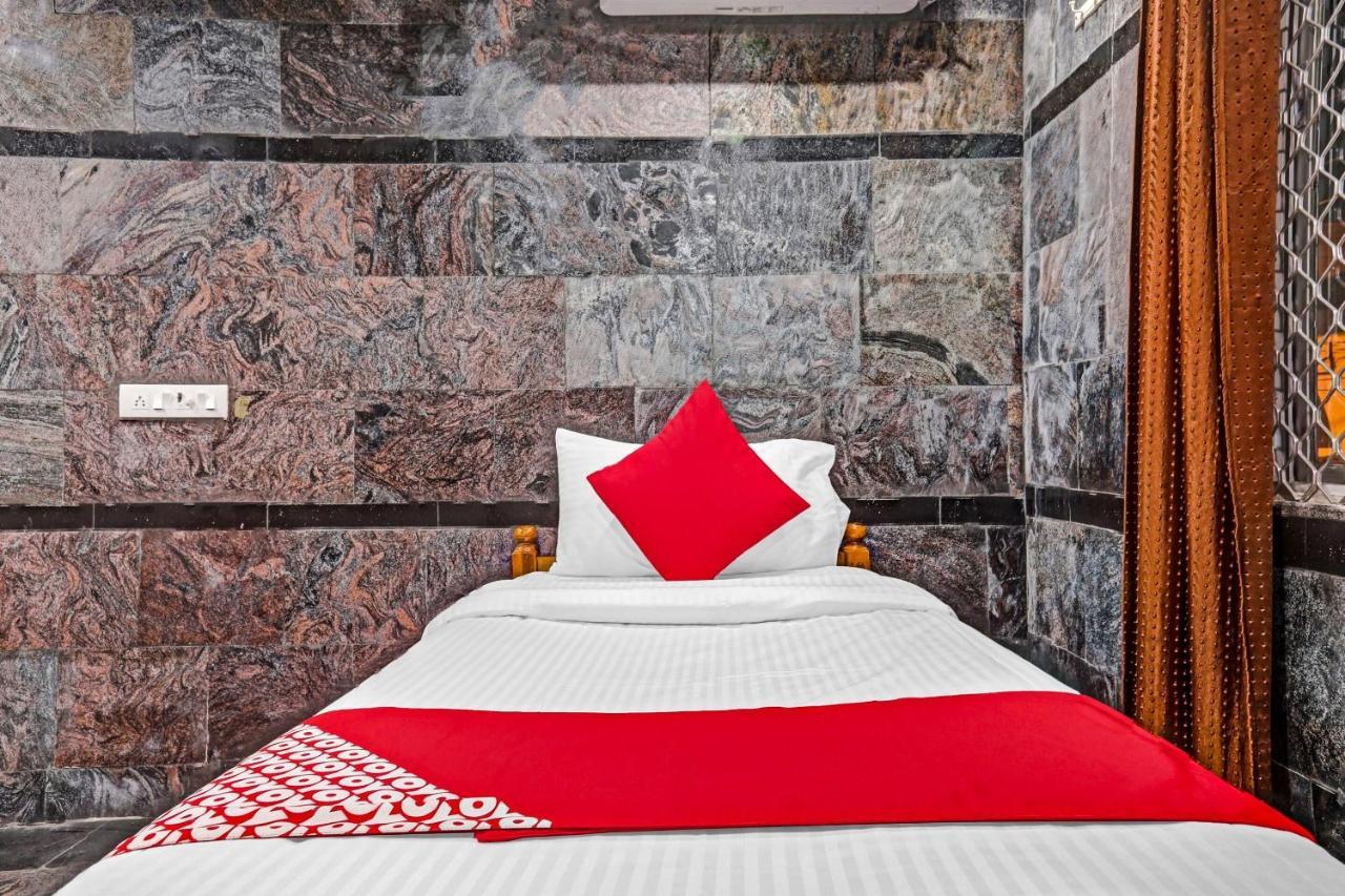 Oyo Kala Ressidency Hotel