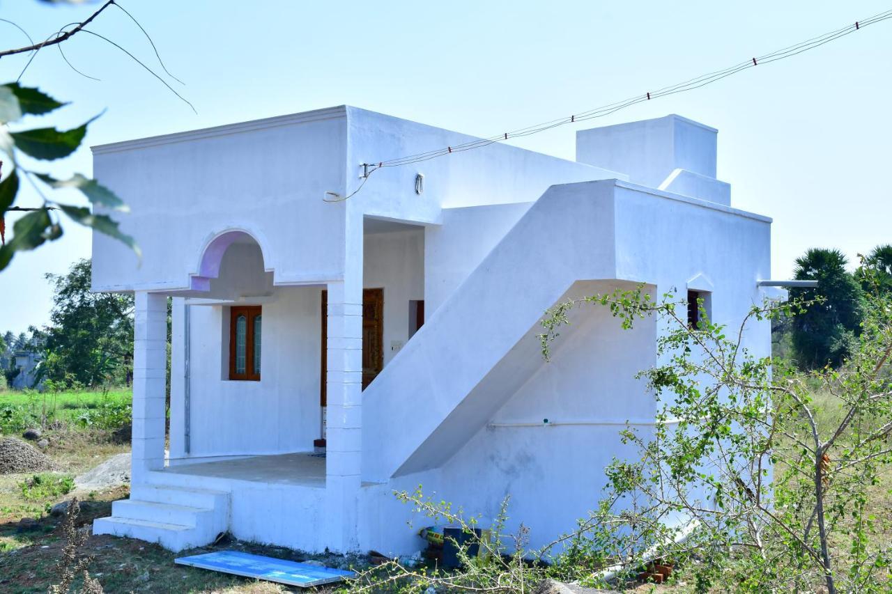 Tiru Arunachala Farm House Holiday home *