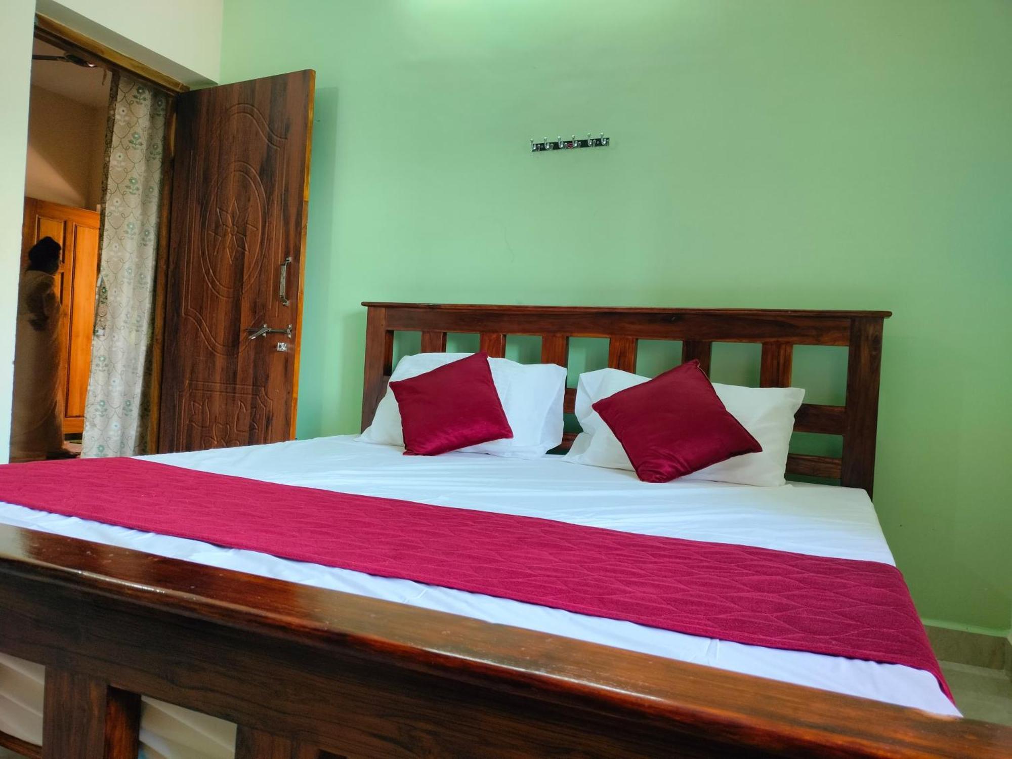 Athma Aruna Stayinn Tiurvannamalai Apartment