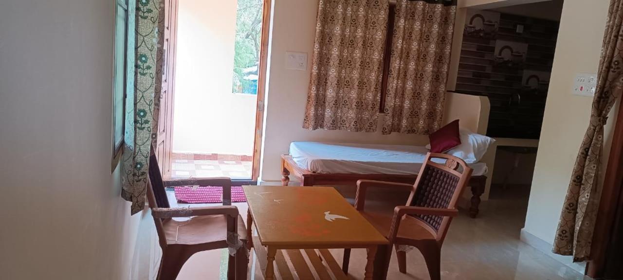 Athma Aruna Stayinn Tiurvannamalai