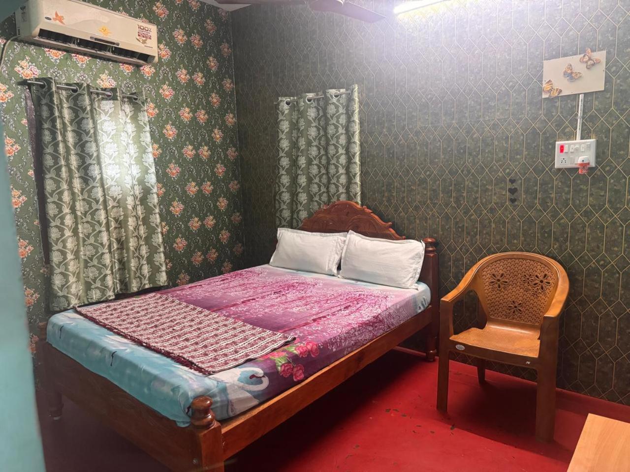 Sri Sabari Homes Homestay *
