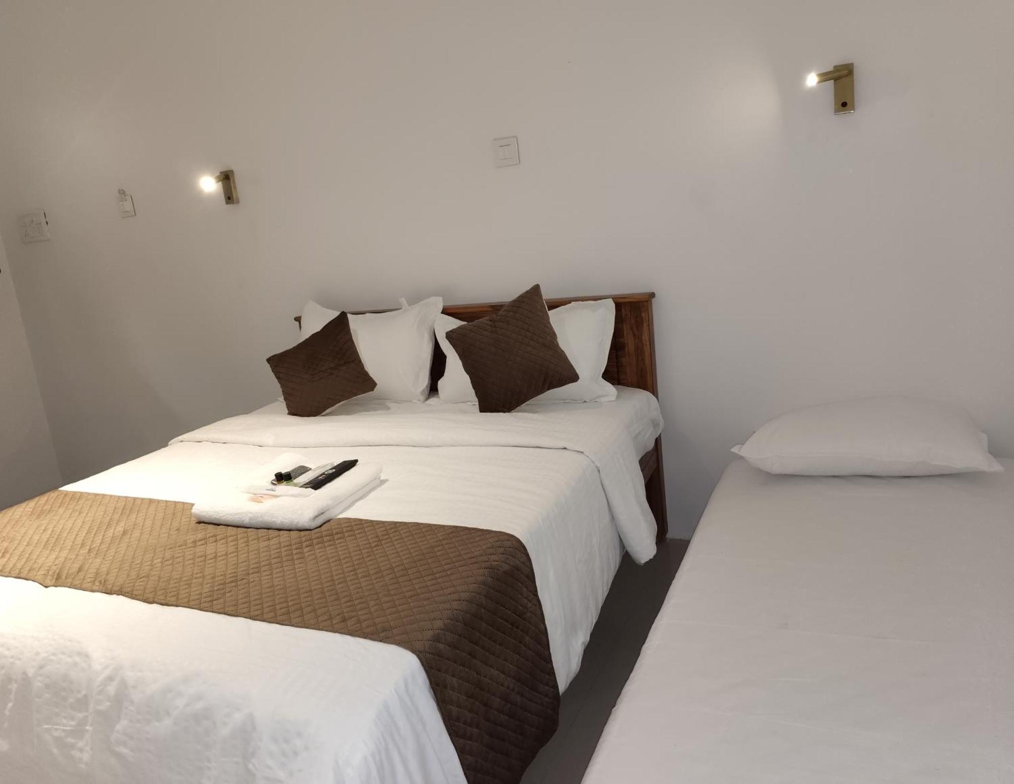 Hotel Srikrishna Paradise 3*