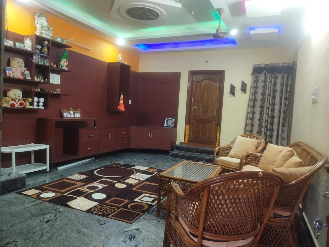 Bed & Breakfast Jr Elite Tiruvannamalai