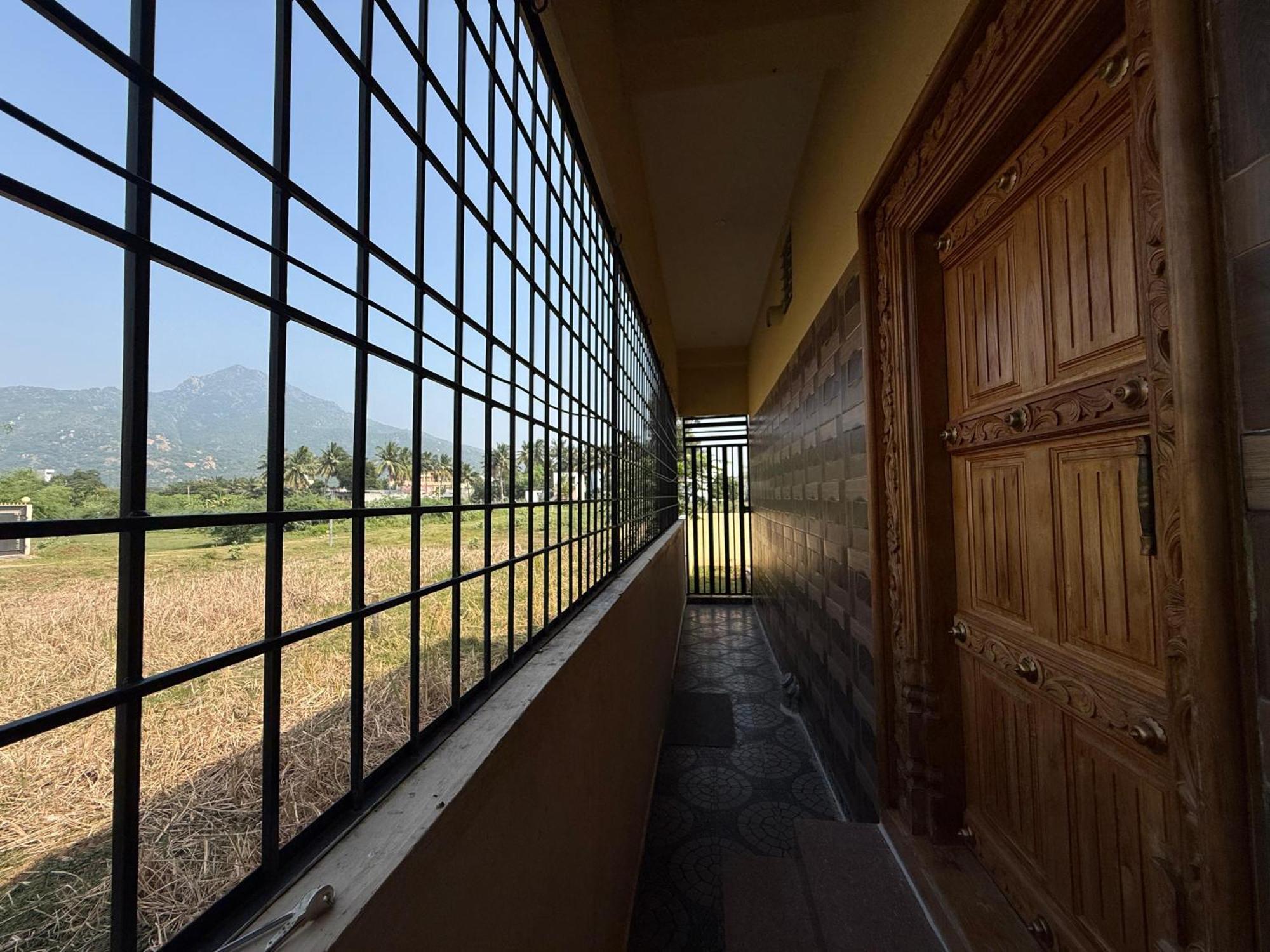 Holiday home Msn 2bhk *