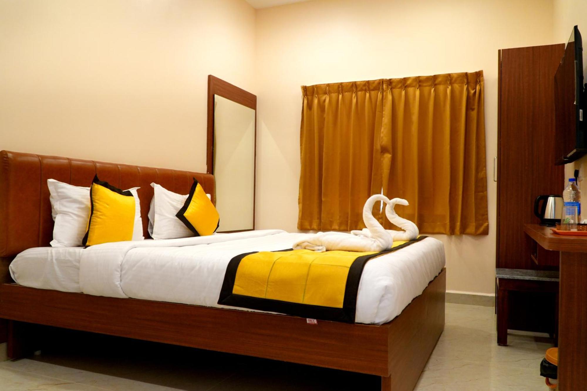 Uj Pallazzio - Business Class Luxury 4* Tiruvannamalai