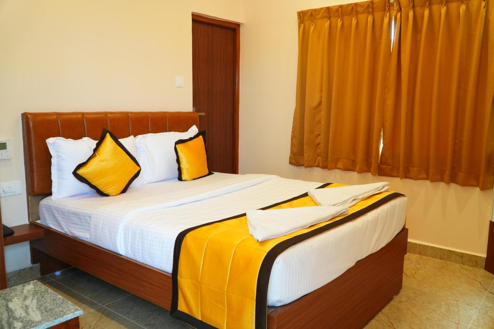 Uj Pallazzio - Business Class Luxury Hotel 4*