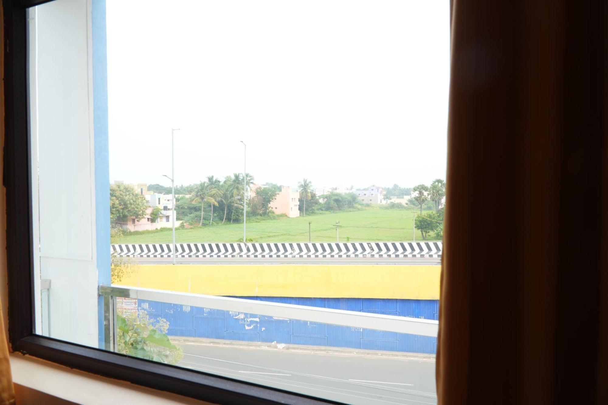Uj Pallazzio - Business Class Luxury Hotel Tiruvannamalai