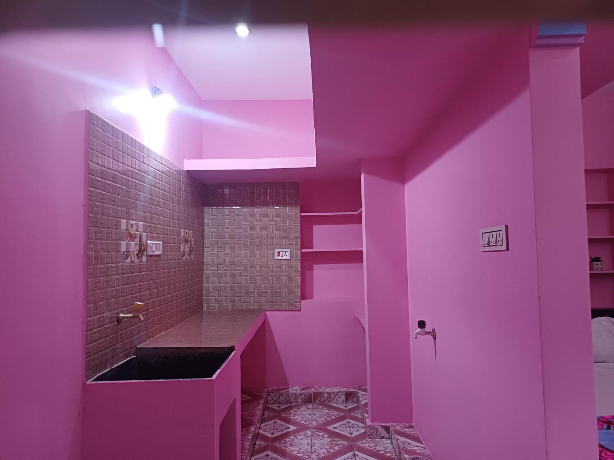 Luxury tent Lakshmi Homes Homestay-1 *