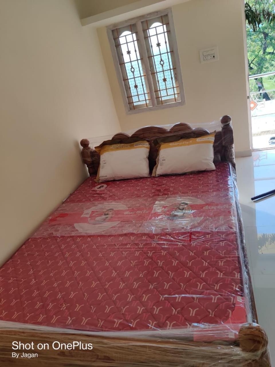Lime & Dp Complex Guest house