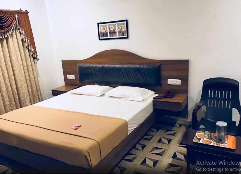 Sai Vignesh And Guest house