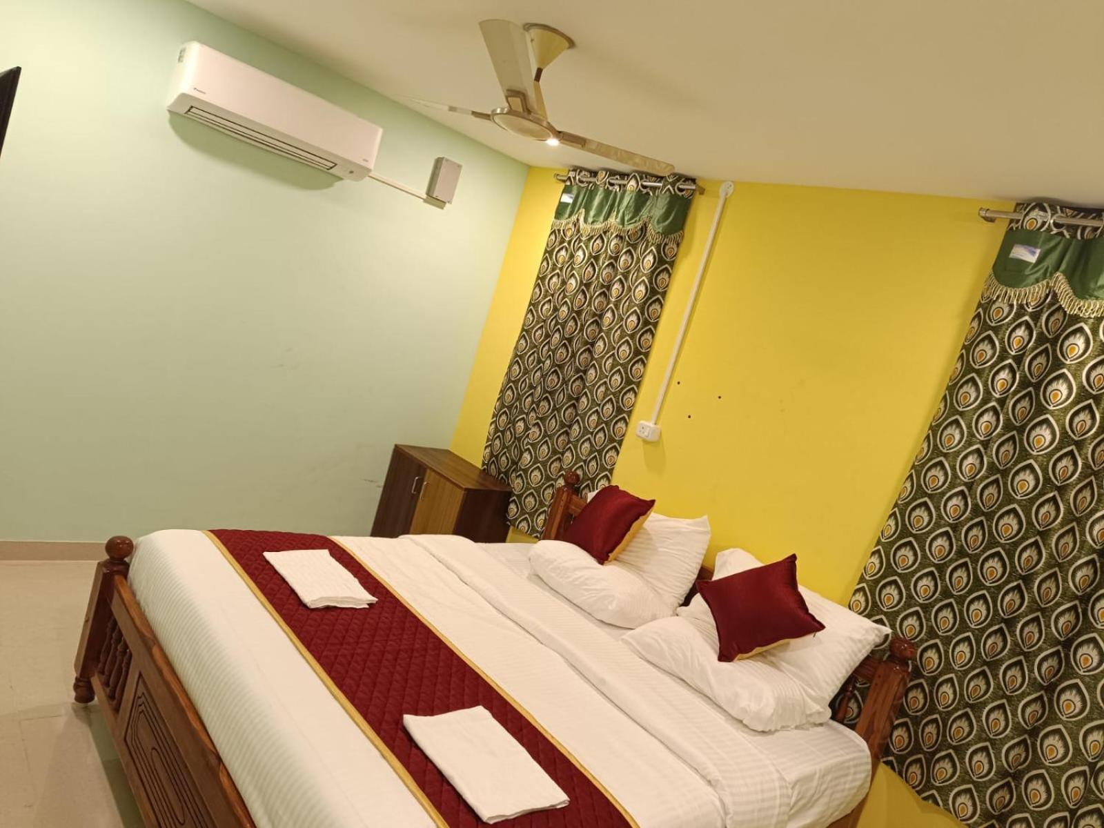 Lodge Sathya Residency Thandarampet