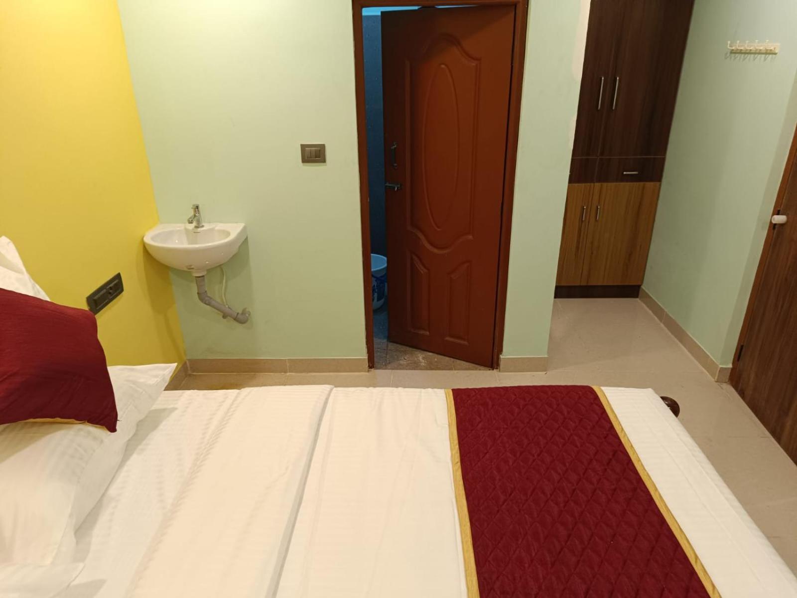 Lodge Sathya Residency Thandarampet Tiruvannamalai