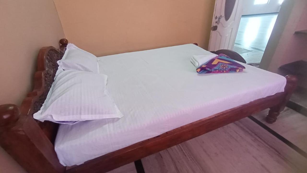 Sri Lakshmi Narayanan Residency *