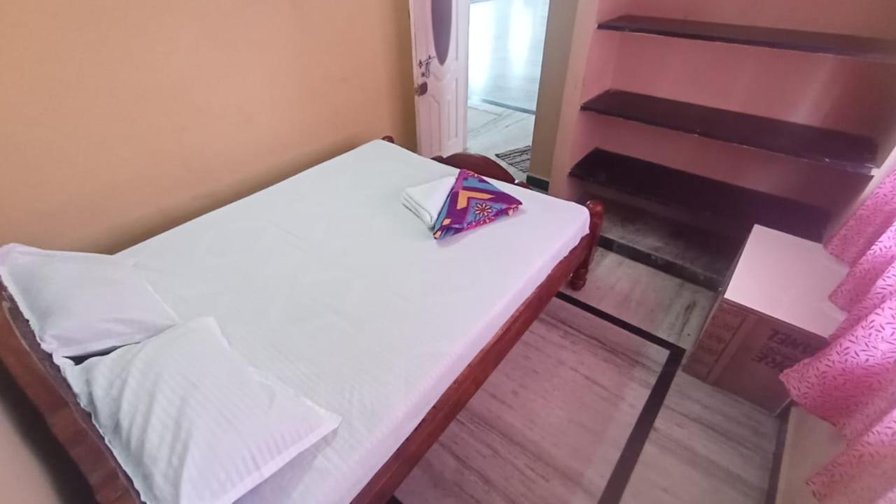 Sri Lakshmi Narayanan Residency *