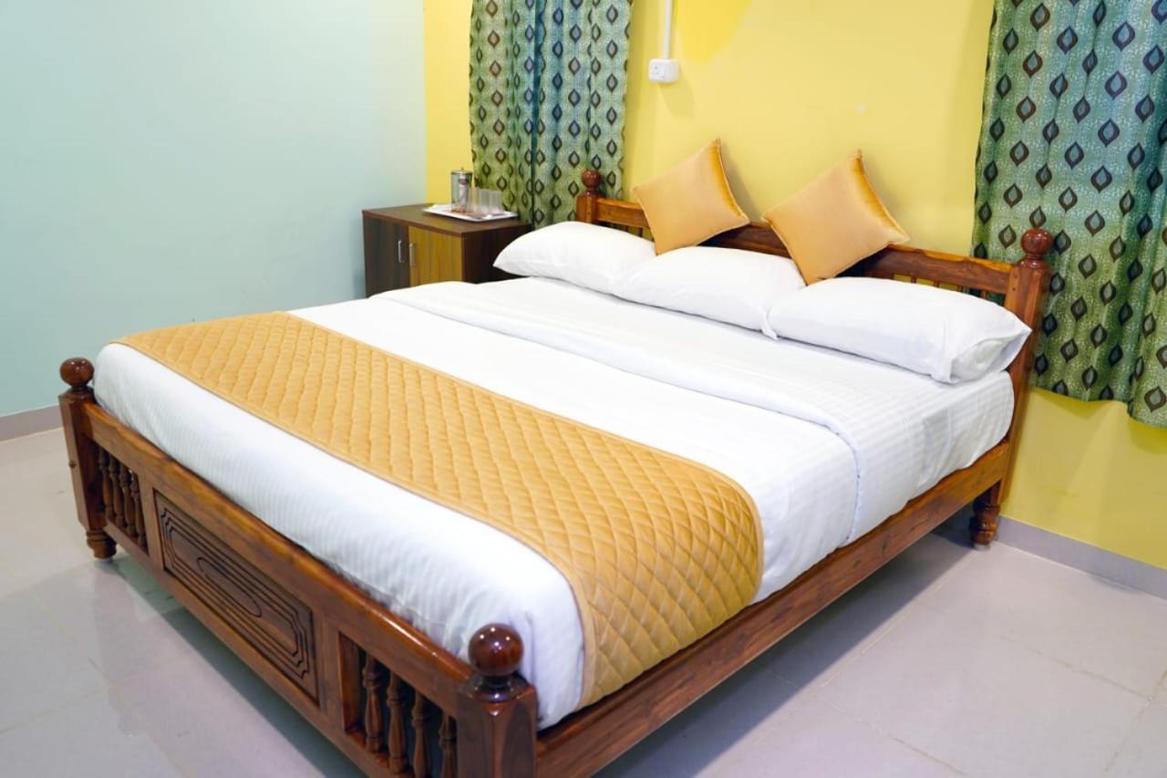 Sathya Residency Thandarampet Lodge *