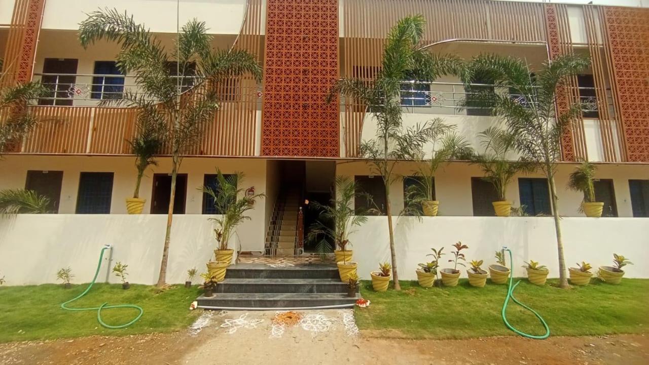 Lodge Sri Arunachalam Residency Tvm *