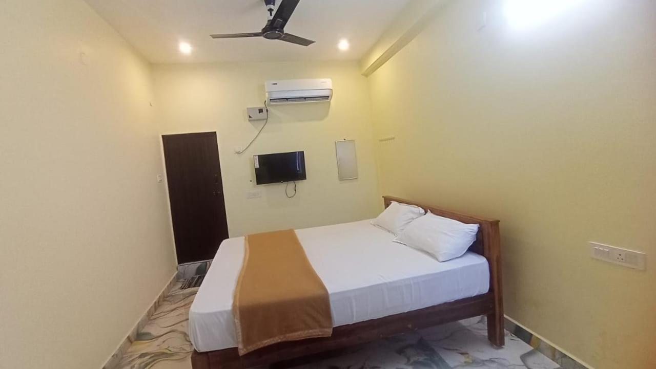 Sri Arunachalam Residency Tvm Lodge