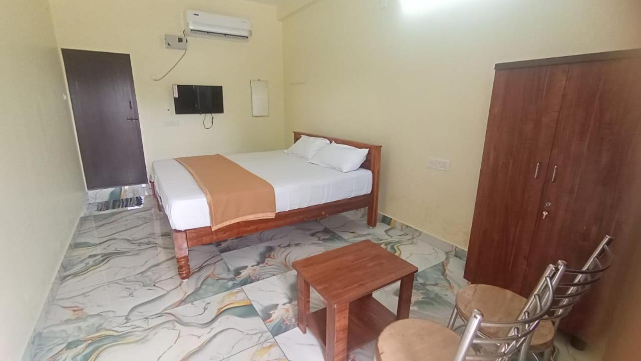 Sri Arunachalam Residency Tvm Lodge *