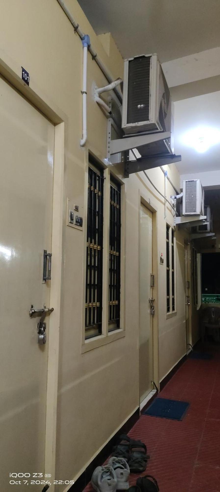 Shree Chendur Residency Ac *