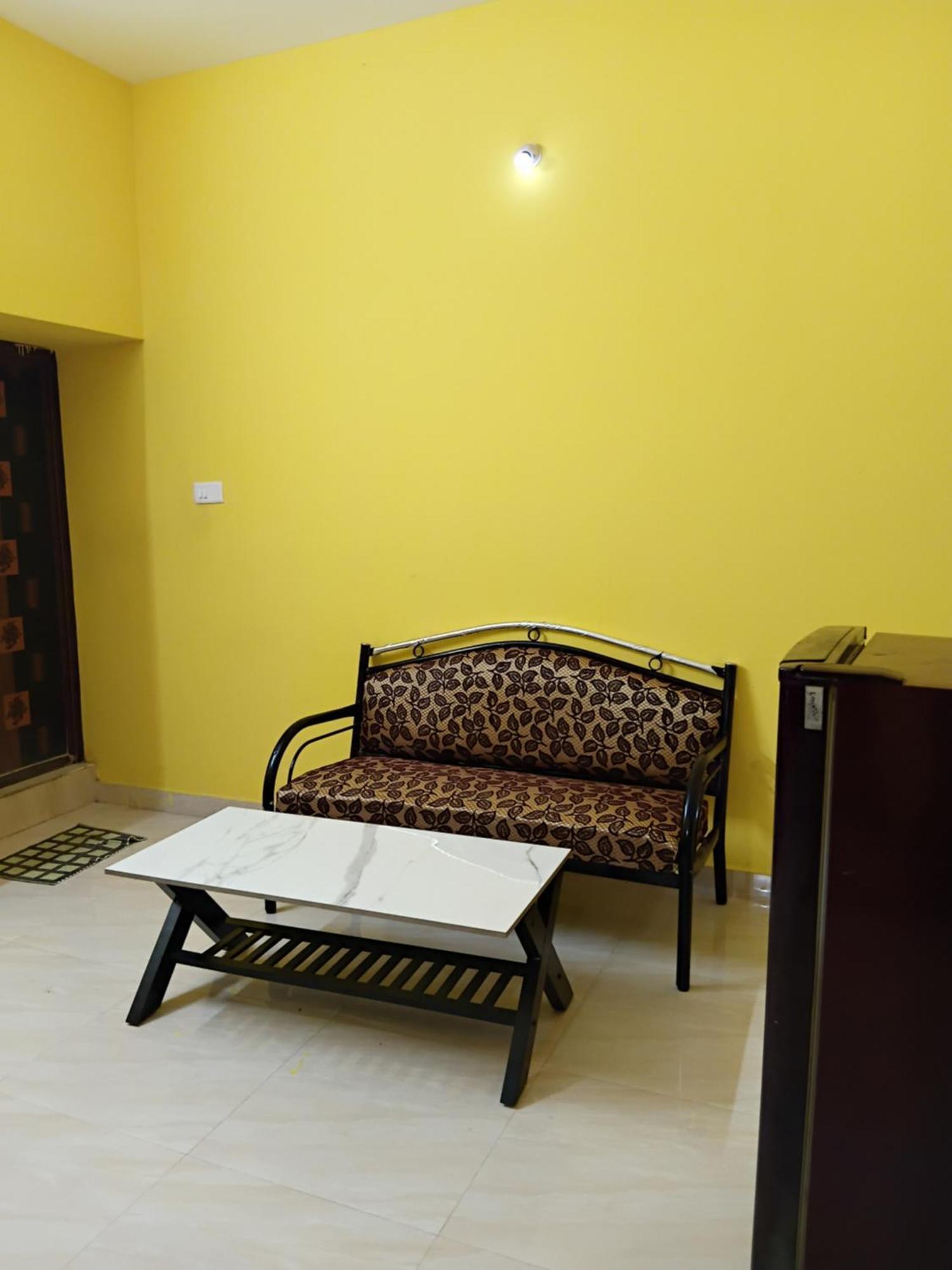 Home Stay *