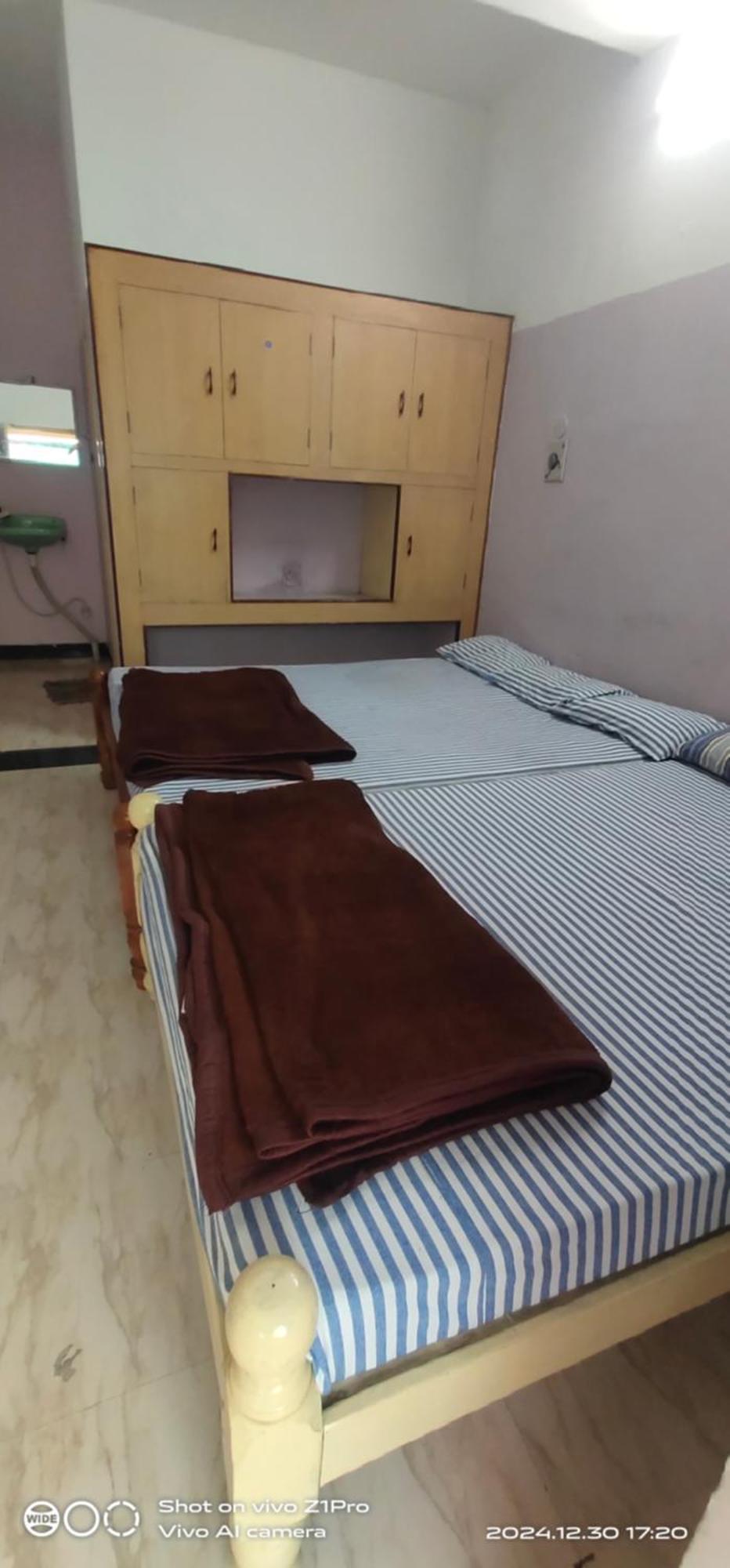 Shree Chendur Residency Ac *