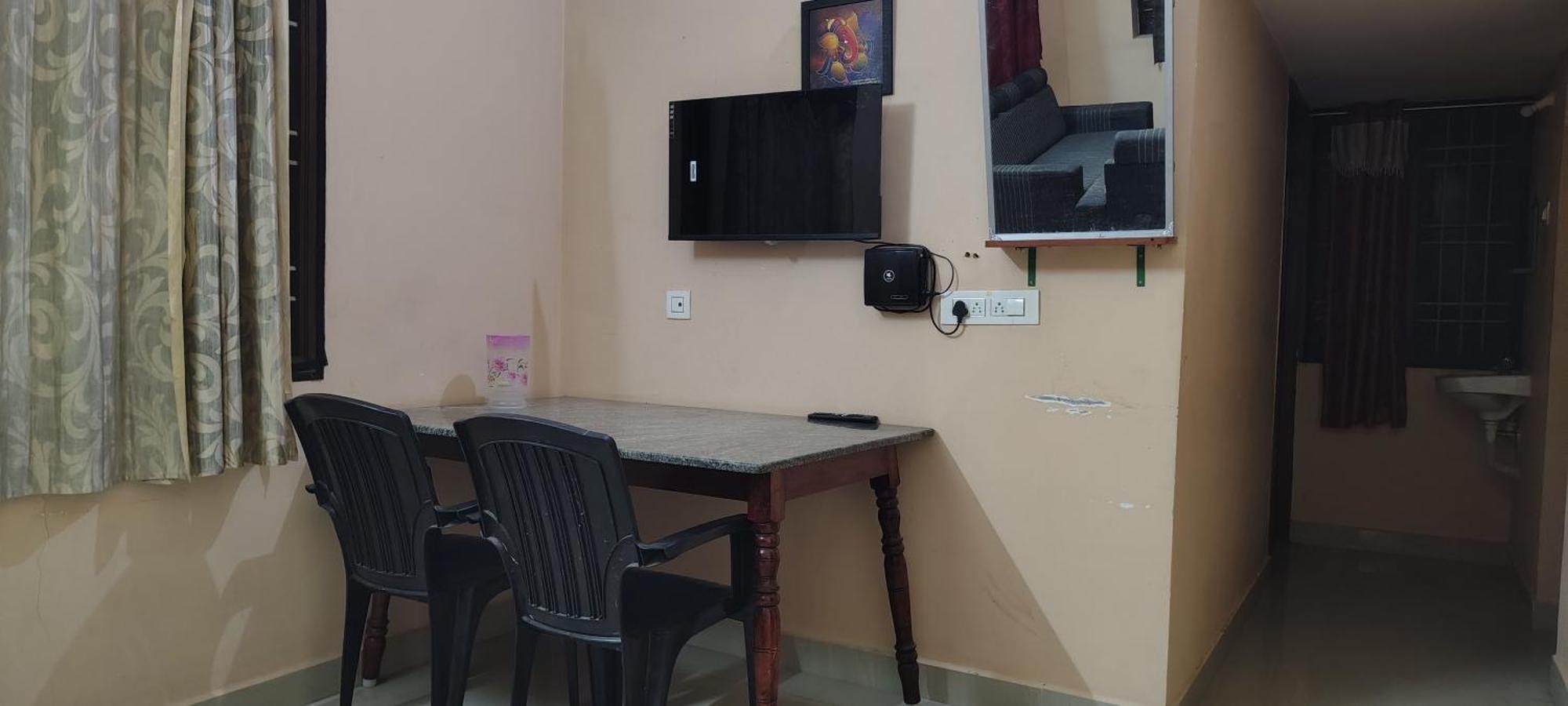 Moovendhar Illam Apartment Tiruvannamalai