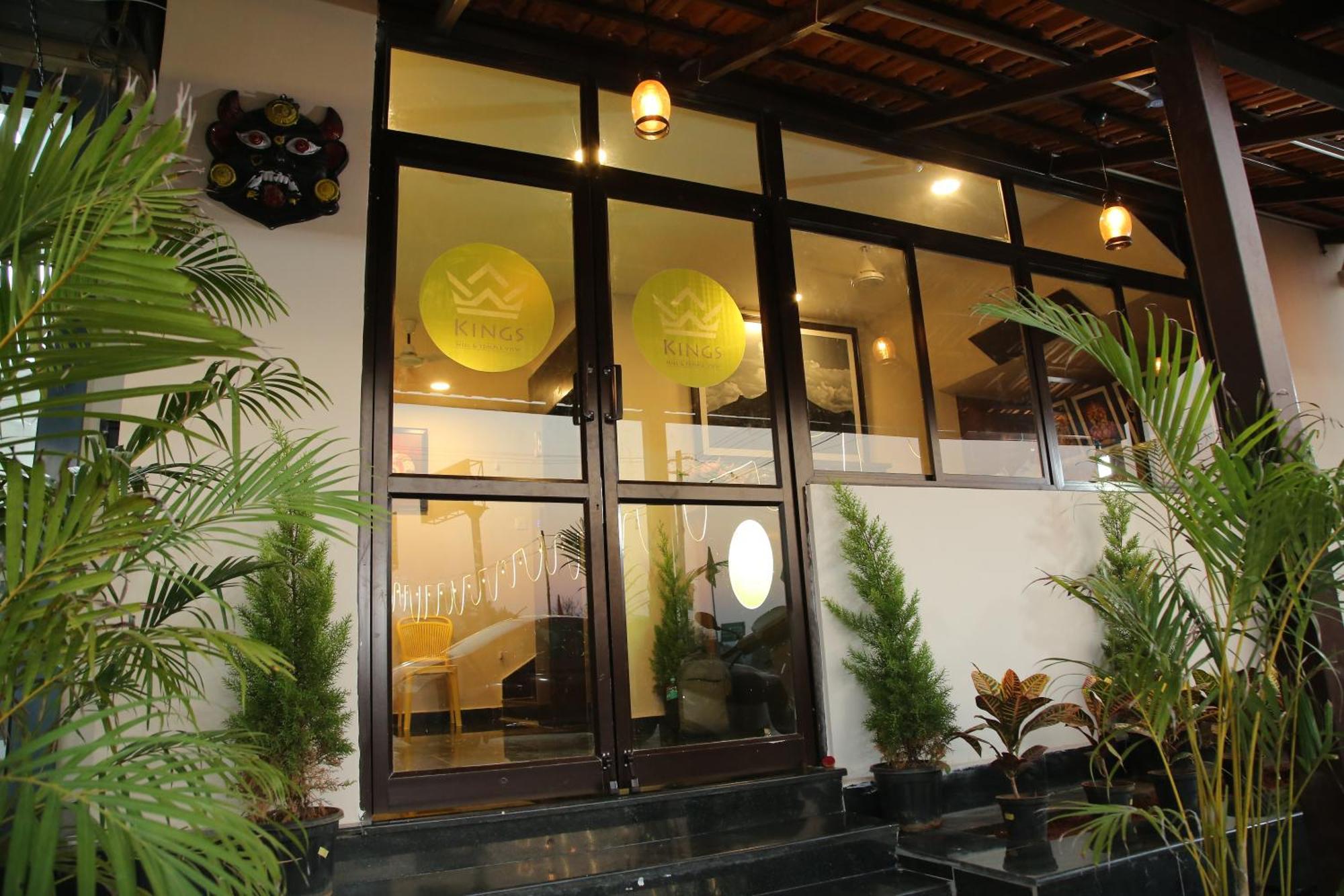 Hotel Kings Residency