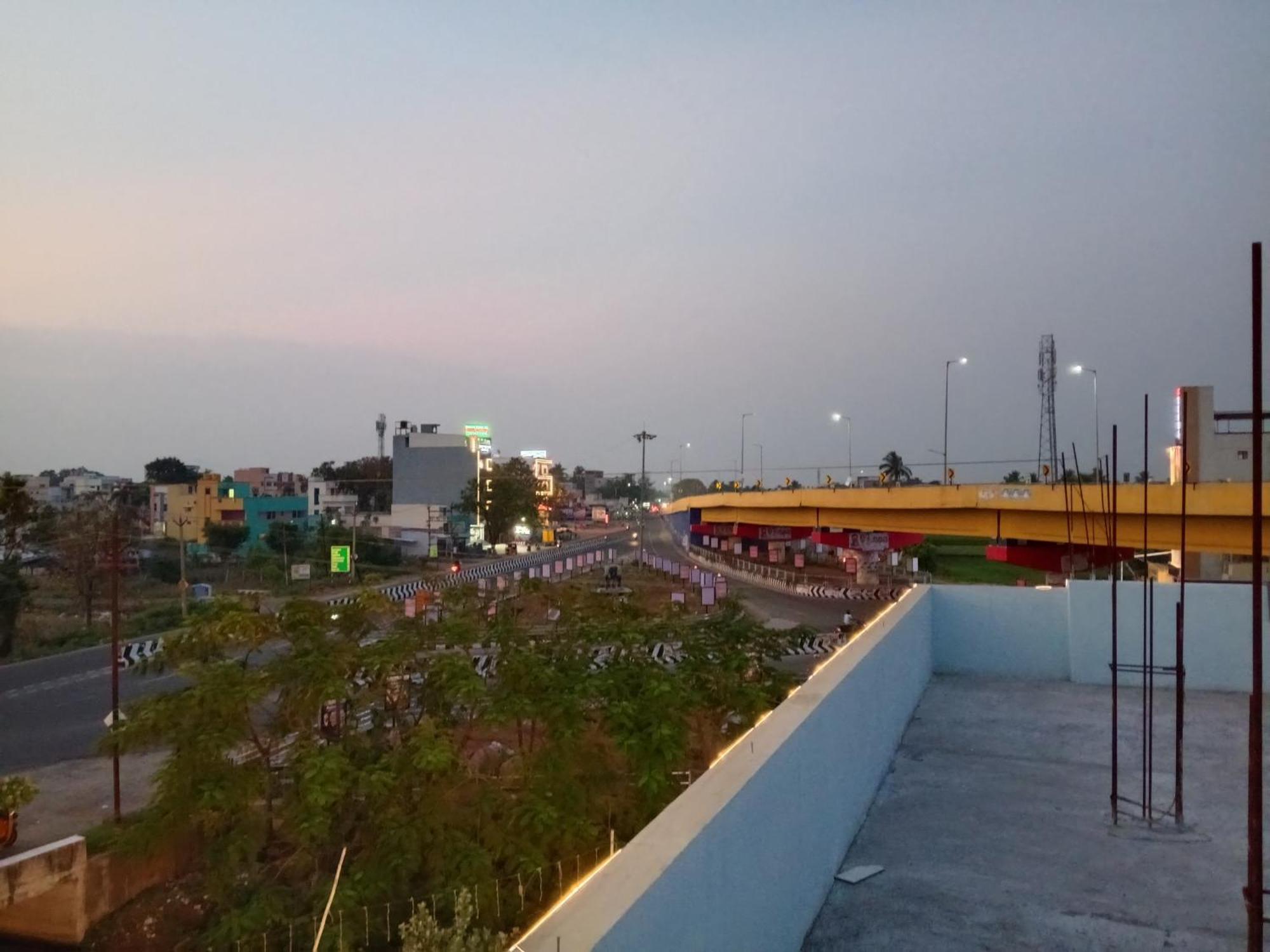 Lodge Kavi Residency *