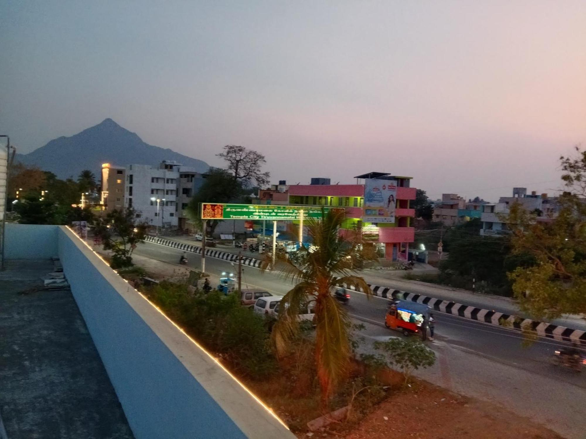 Lodge Kavi Residency