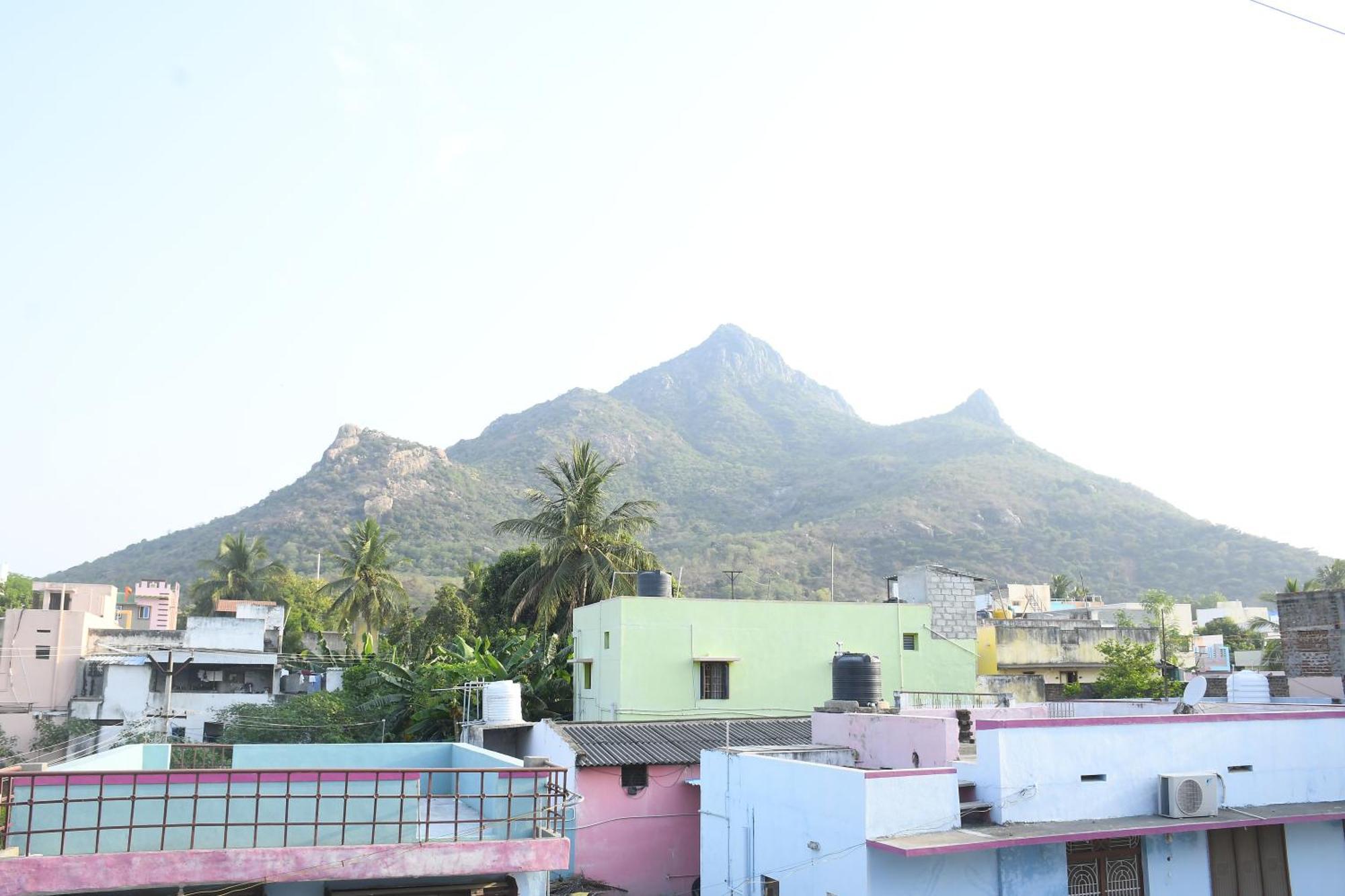 Aditya Homes Homestay *