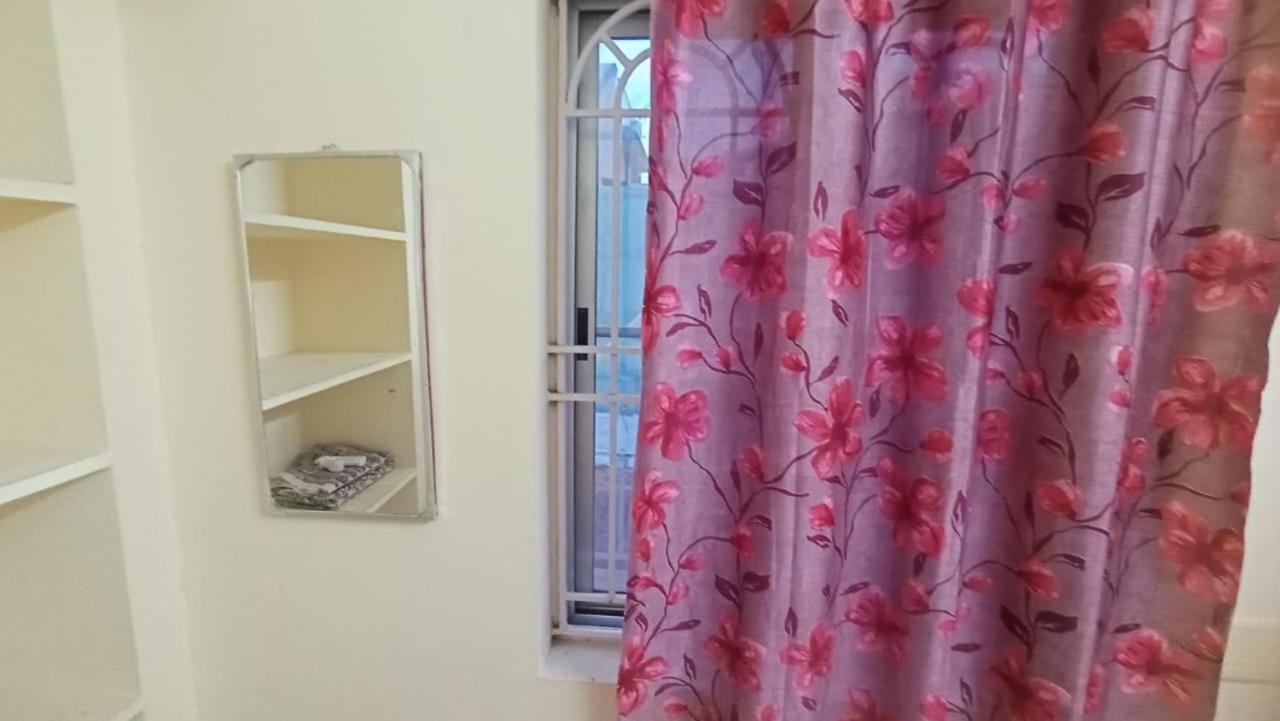Guest house M Kumar *