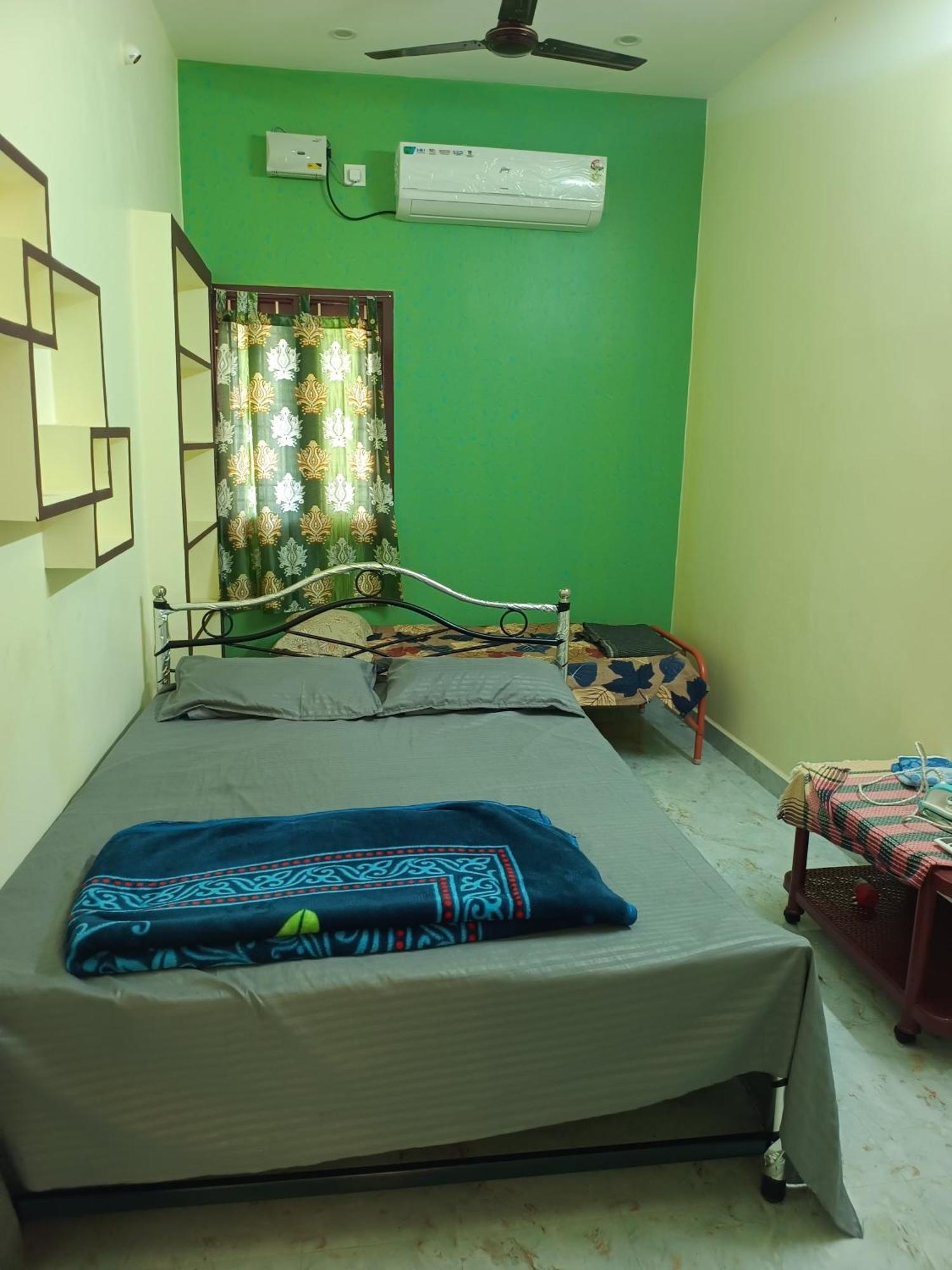 Homestay Anu Residency