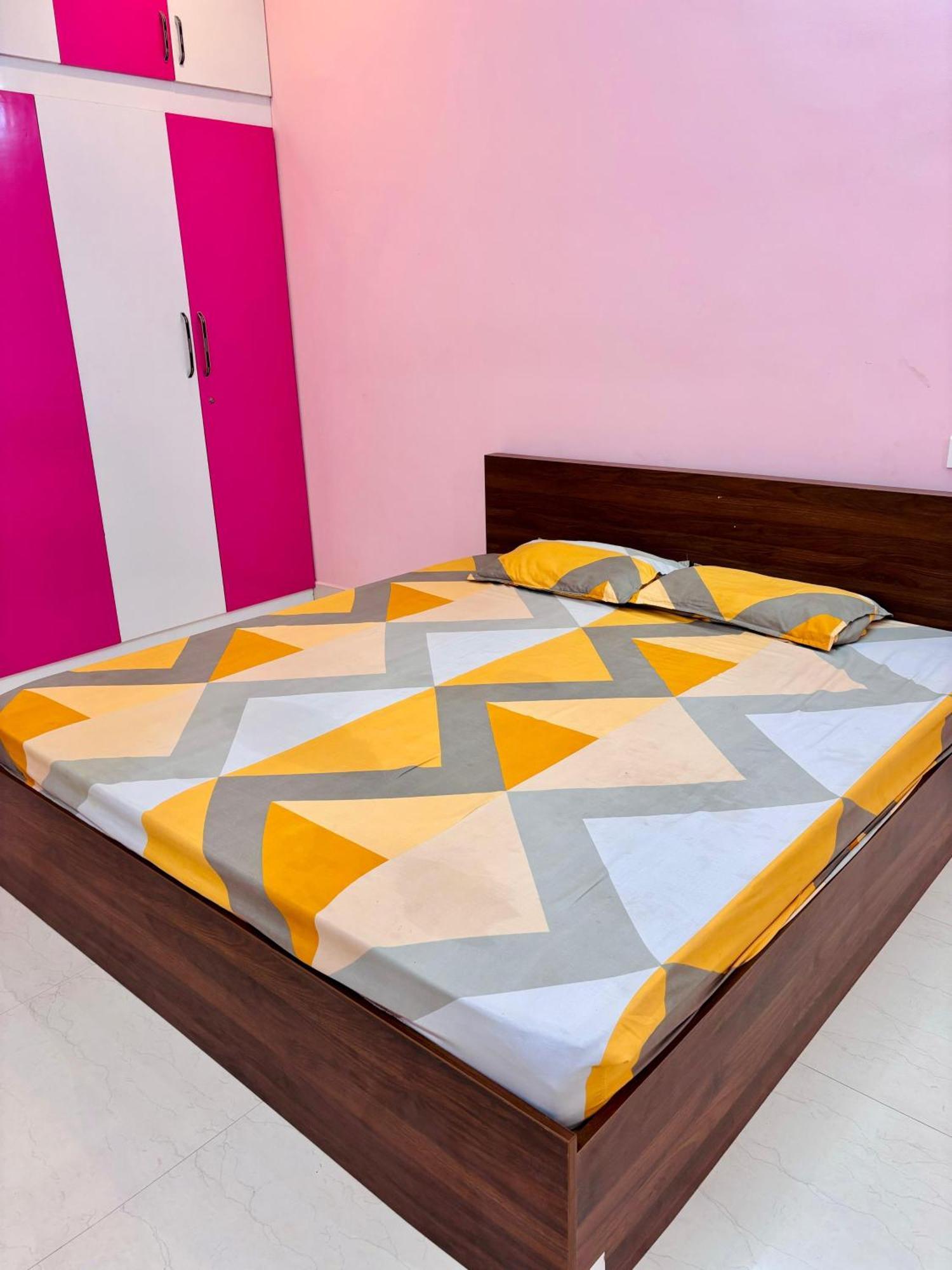 Sree Paradise Apartment *