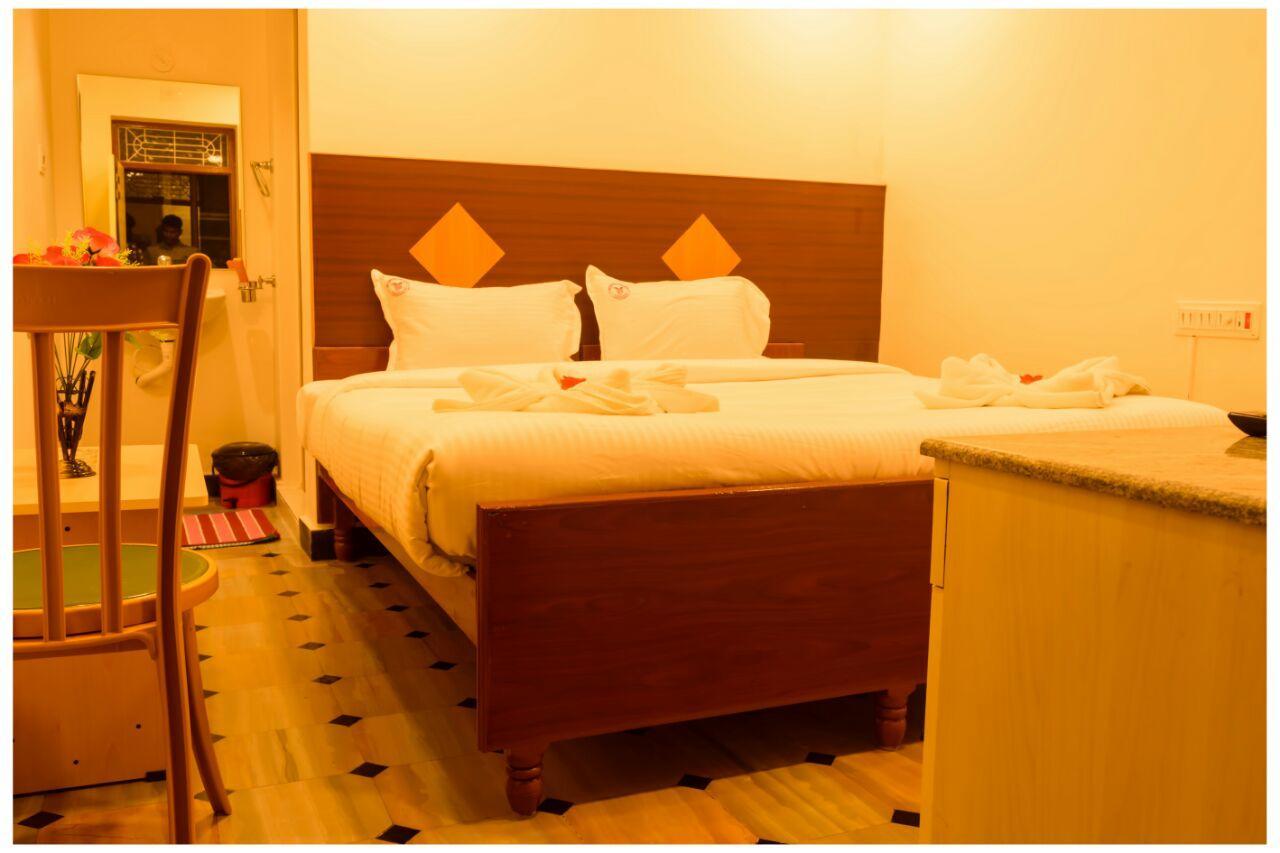 Sri Sarvesha Residency Temple View Hotel