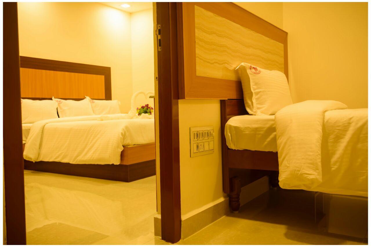 Hotel Sri Sarvesha Residency Temple View