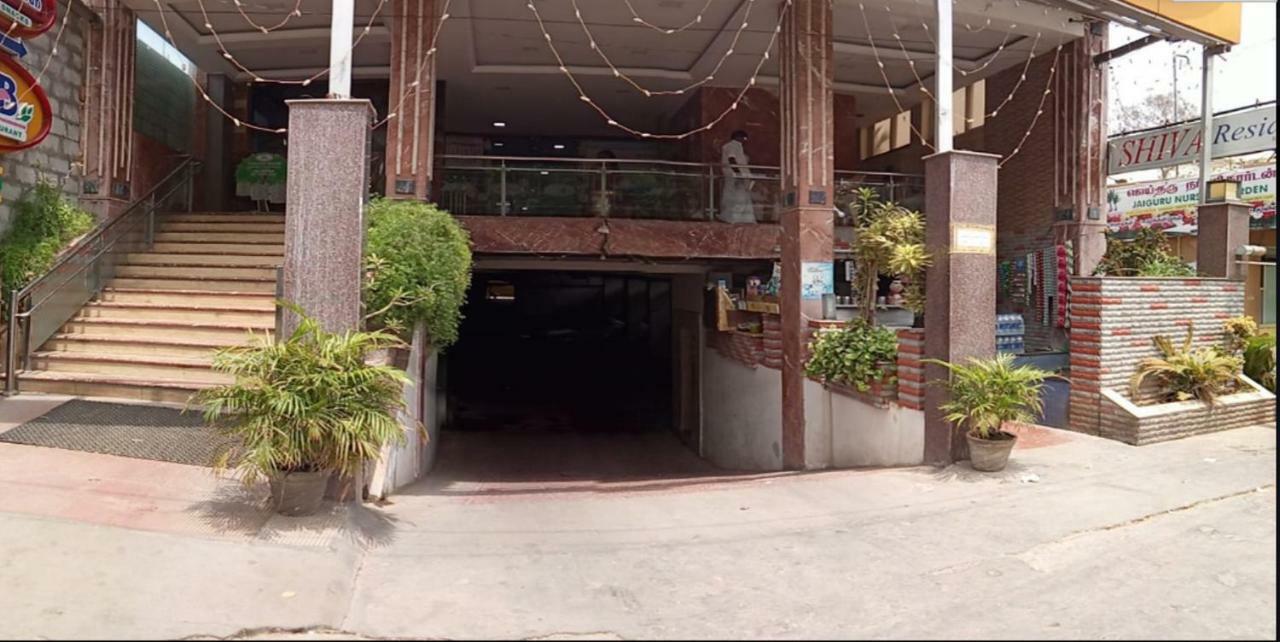 Hotel Shiva Residency Just 500 Meter Girivalam Road 3*