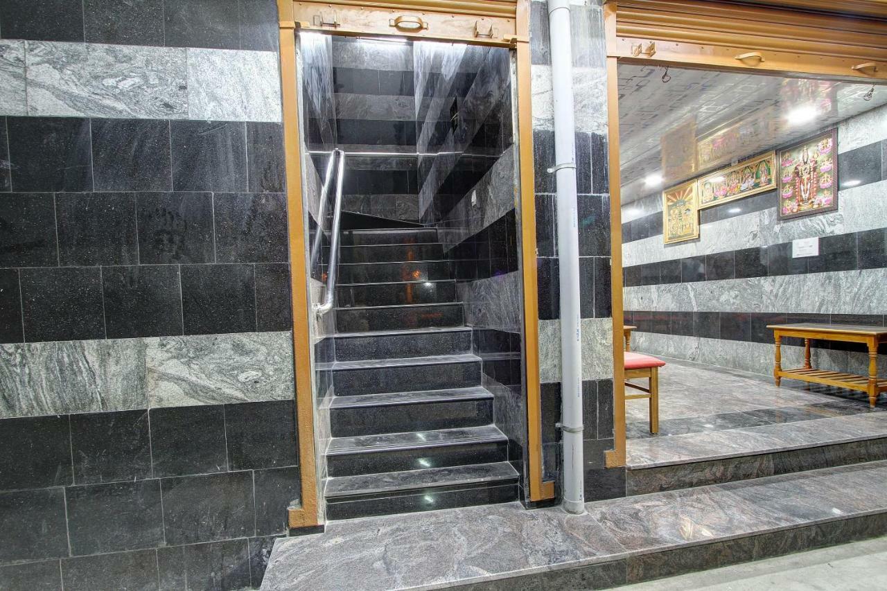 Oyo Flagship 47125 Kala Ressidency Hotel 3*