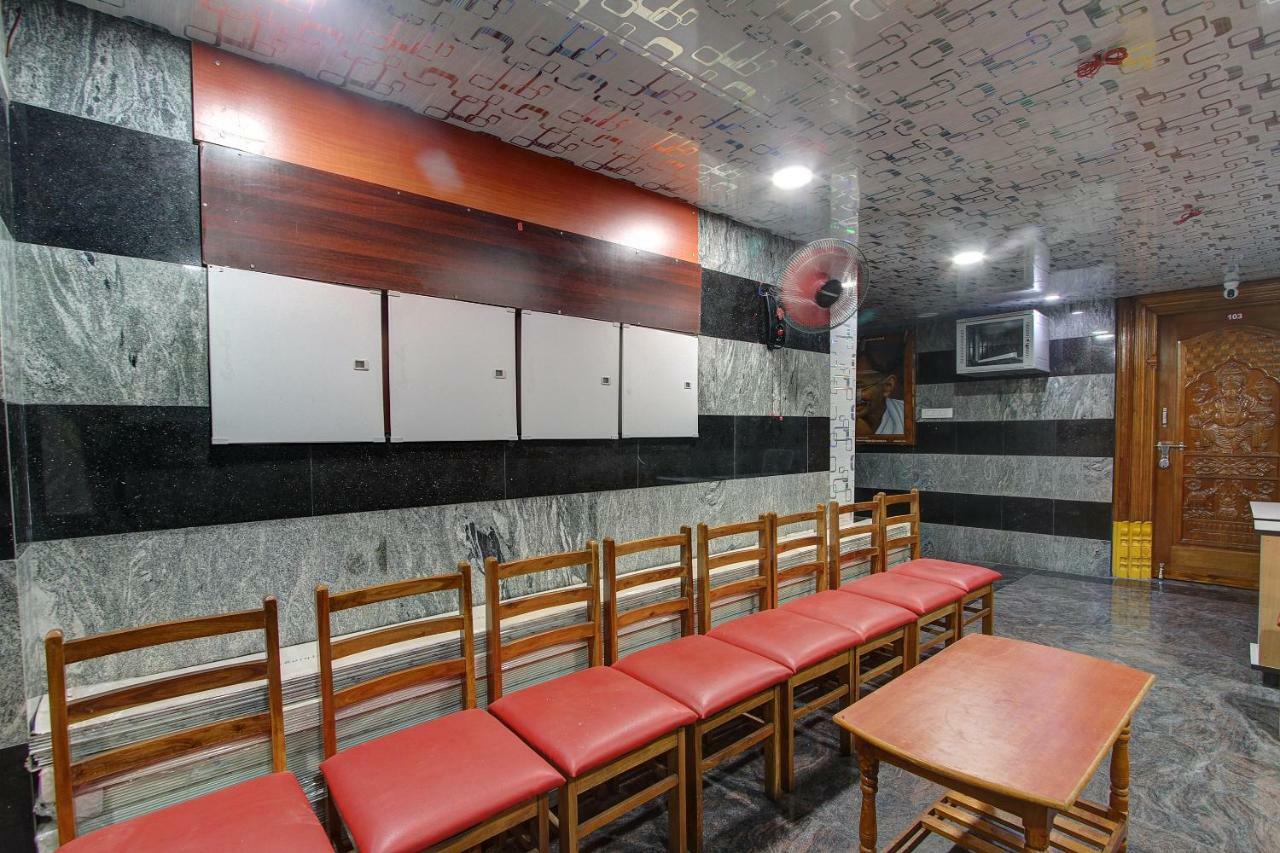 Oyo Flagship 47125 Kala Ressidency Hotel 3*
