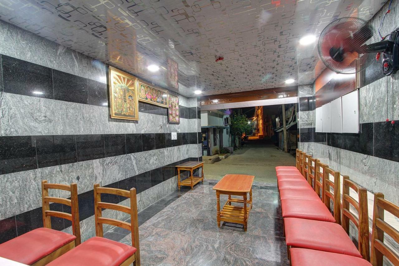 Hotel Oyo Flagship 47125 Kala Ressidency