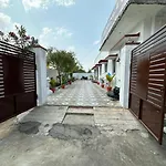 Tiru Arunachala Sashwin Guest House