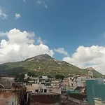 Sri Arunachala Home Stay