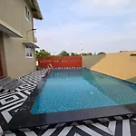 Raadha Logam