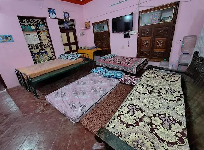 Murugan Guest House