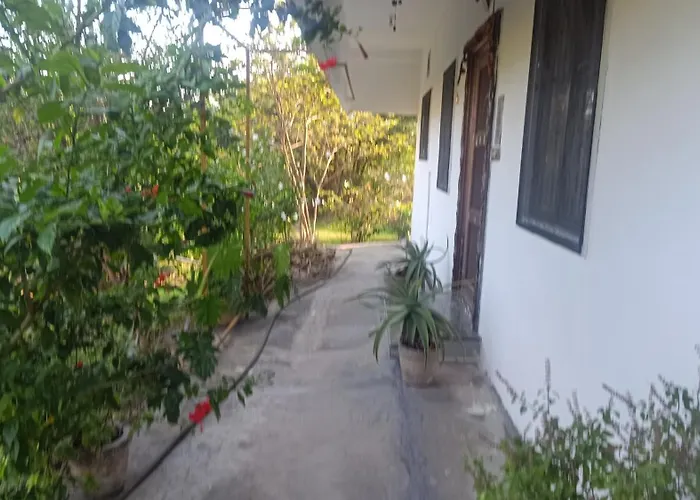 Beverly Dinesh Homestay