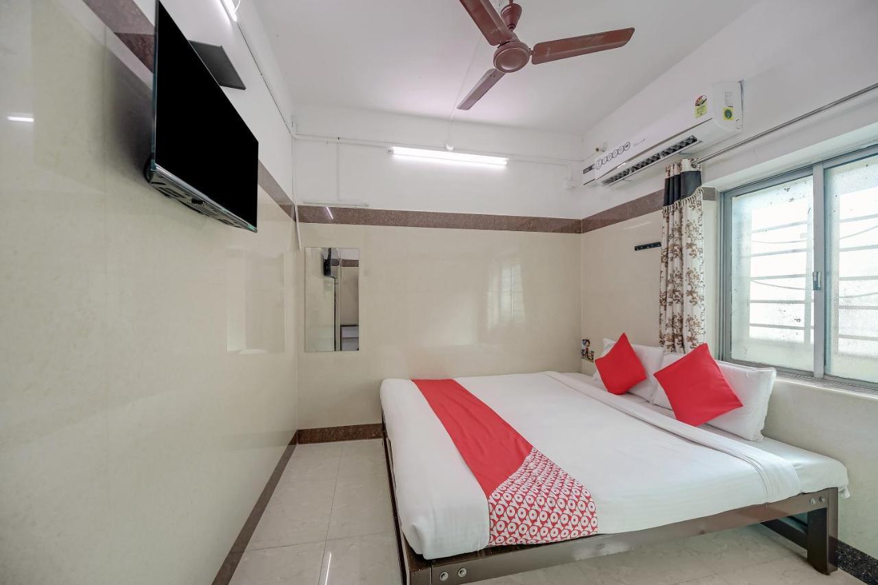 Oyo Flagship 75862 Ammayi - Temple Opposite