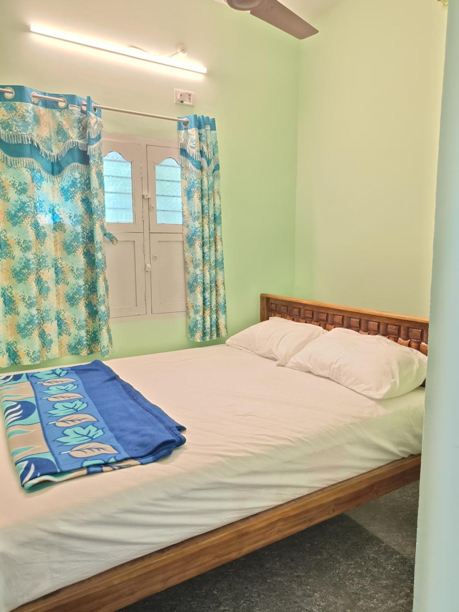 Liya Guest house