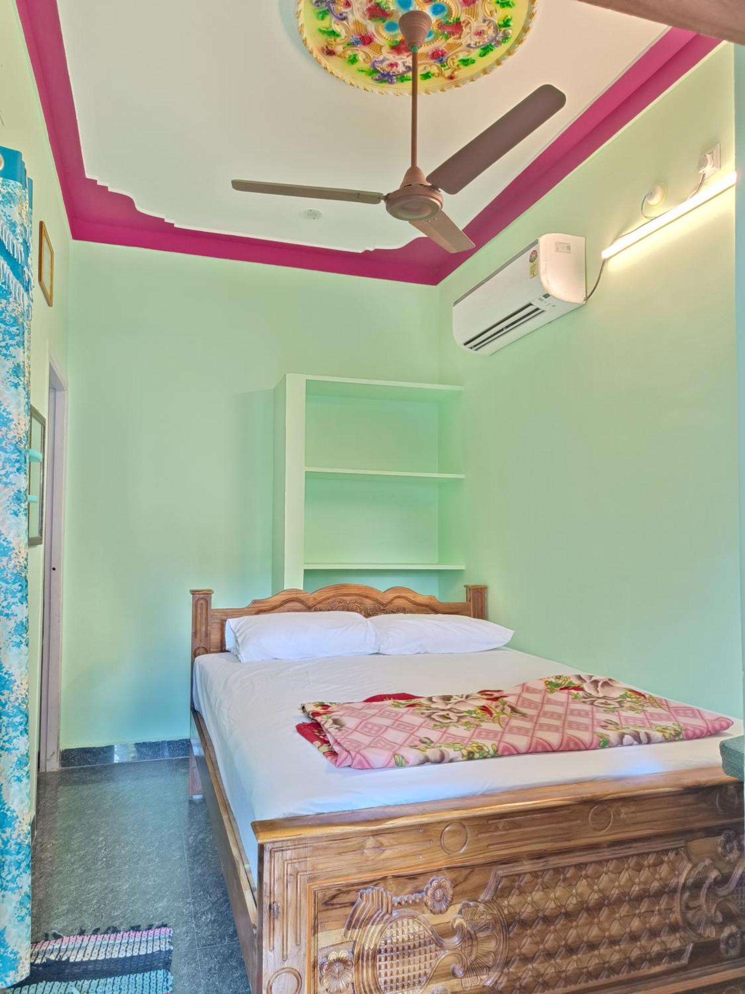 Guest house Liya