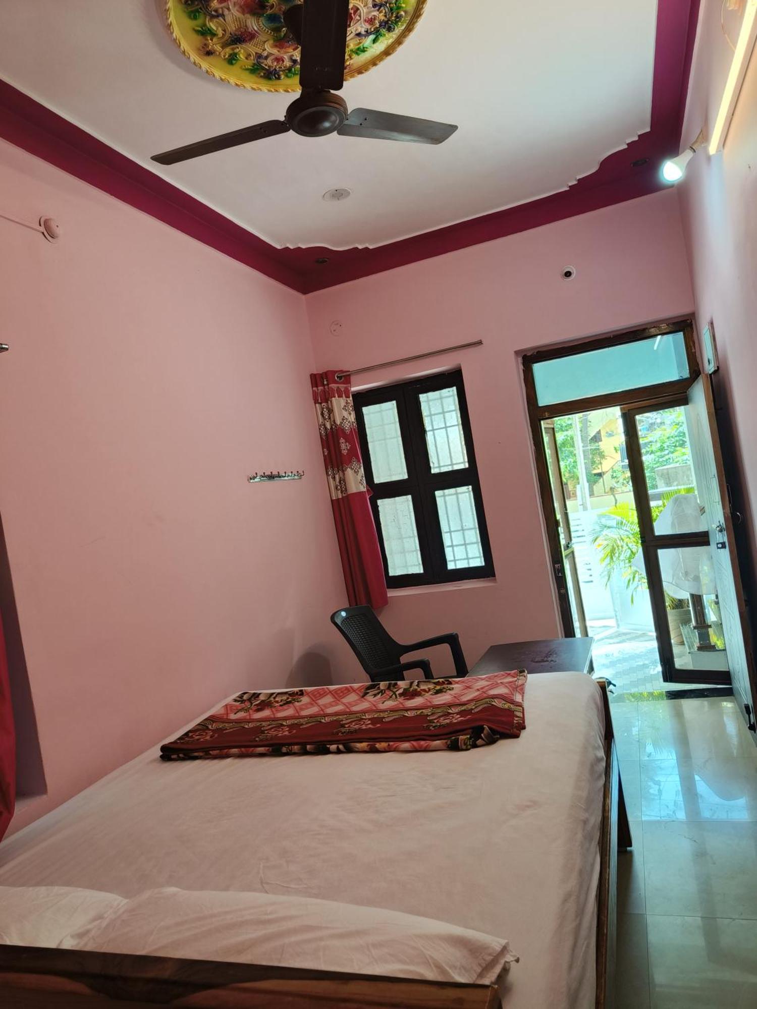 Liya Guest house