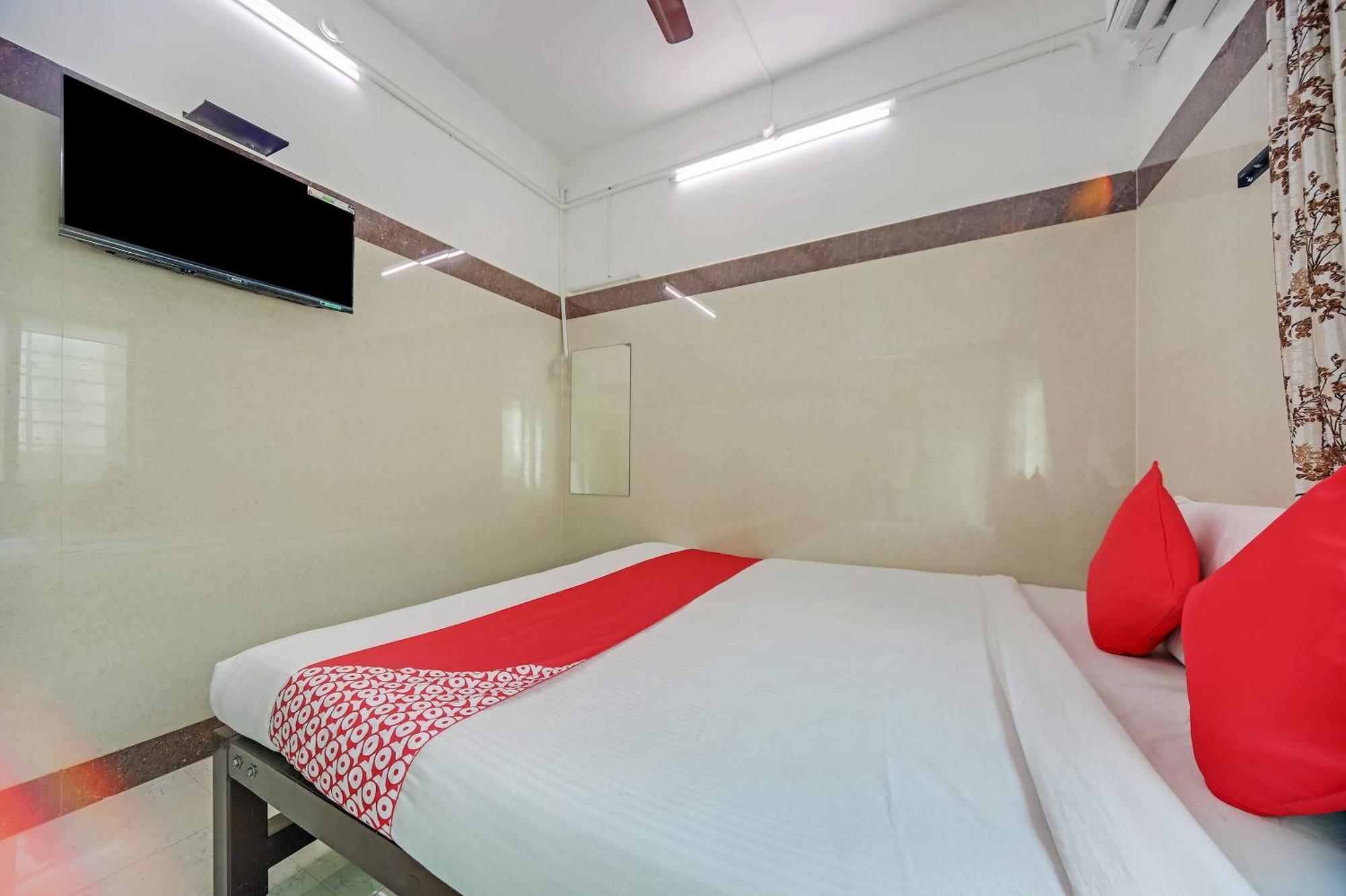 Hotel Oyo Flagship 75862 Ammayi - Temple Opposite